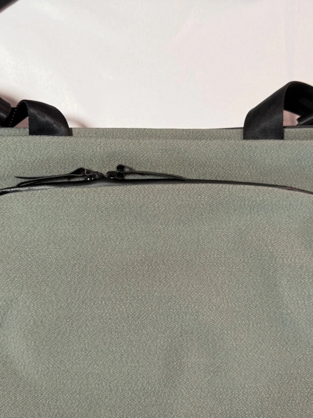 ALPAKA Metro Tote 14L Everyday Tech Travel Laptop Bag Green